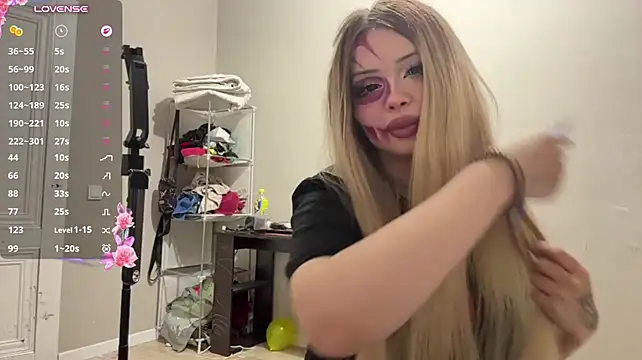 Miafruit - Show my bra+lick lips