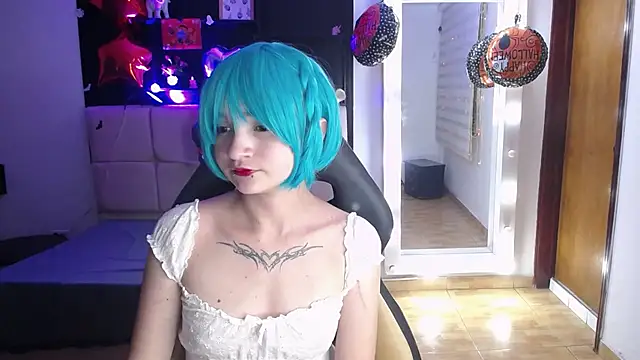 _Charlotte_Collins_ - show my tits