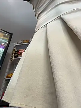 Bella-Ferrer - FINGER IN MY HOT PUSSY