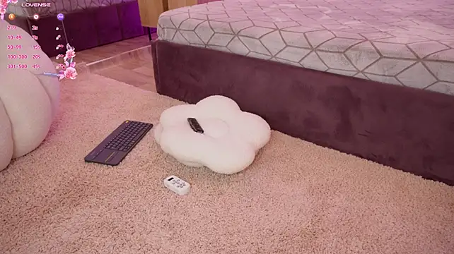 Emily__Hudsson - Spread those legs, let me taste you🦋