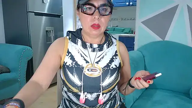 SweetCatheryne - Show tetas y aceite 😈💋💦
