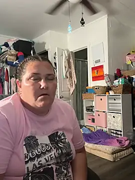 SexyNikki6969 - Let’s try the new lush out