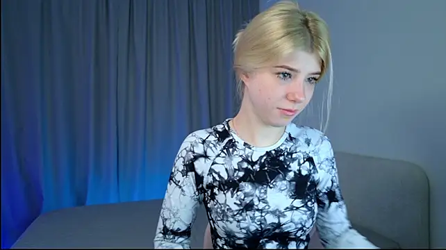 Bella_amory - Doggy + slapp my peach