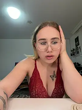 MarieHofer19 - Oil my boobies 🍒