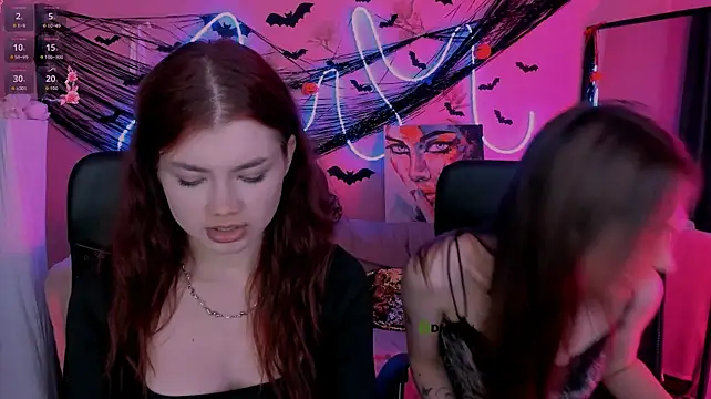 Isabel_wave - kiss her neck