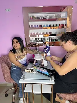 Nails_Lucia - control x 5 min + suck toy