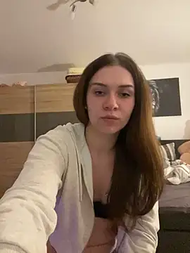 Mila-Sweets - Show my Ass & Shake