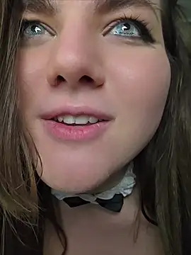 Irene_Adlerr - Vibrate the toy in my butt