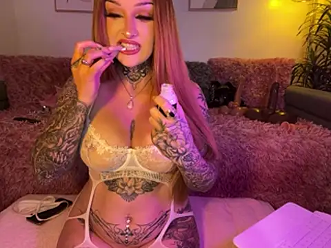 NikkiRylie - oil ass twerk show no panties