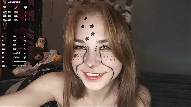 KiraLivee - suck dildo with saliva