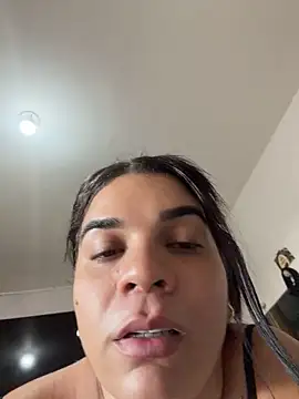 Siri_Luxx - FULL NAKED + OIL IN BODY 💦