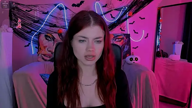 Isabel_wave - show ass
