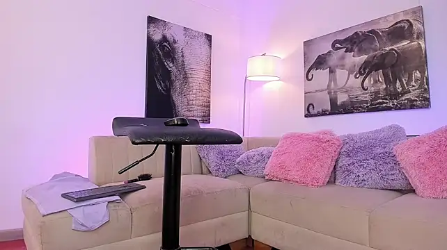 Alaia7h - Spread your ass for me in doggy style.