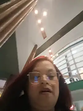Mily_love11 - Flash tits