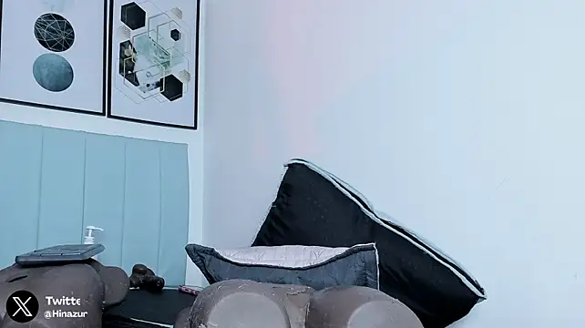 Hinazuru - RIDE DILDO TORSO + SPANKS X10 + HUSH