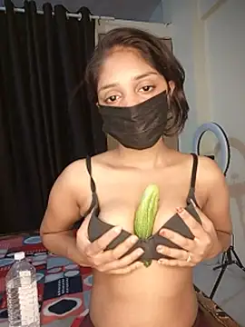 Tirpi - Finger in pussy