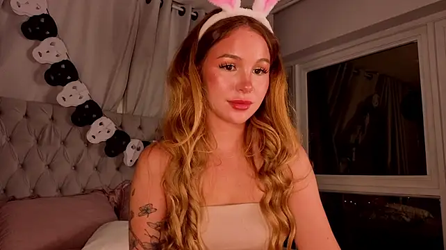 Tracy-Taylor - handbra dance