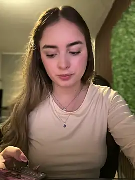 Imlindapink - OPEN LEGS + RUBBING PUSSY 💦🔥