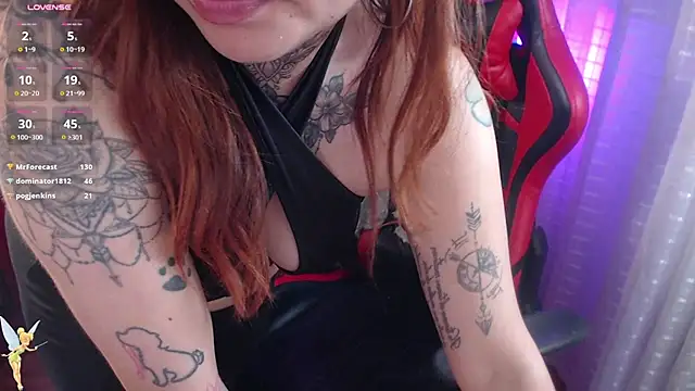 Natyk_m - Remove clothes & cream in body