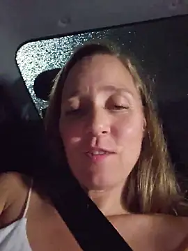 SkyelarSomer - 🤫Back Seat of my Ubber🚗 Ride✅️tip menu