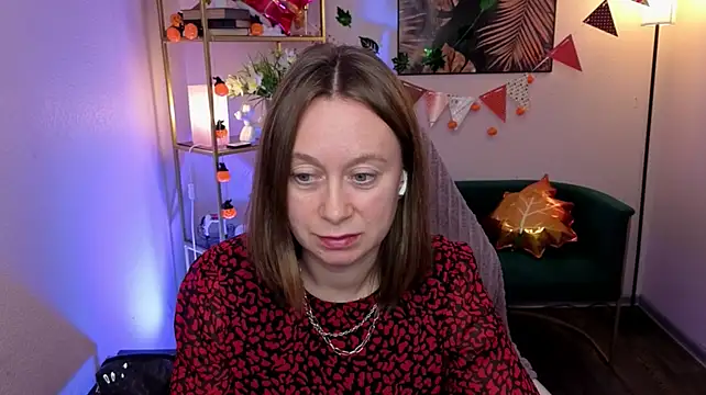 Brooke_lover - rub my kitty lips ;)