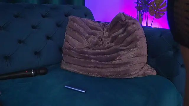 DeniseDevilles - Naughty StripTease 🥵