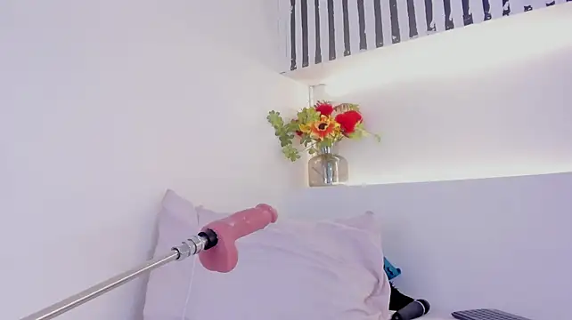 Levanna_1 - The Queen's Order 👑(rub my pussy)