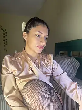 Rebbecca_ - aceite en mis nalgas