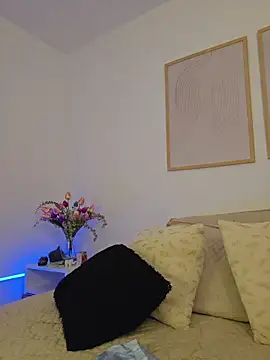 Victoria_Evanss - UNDRESS ME AND MAKE ME VIBRATE MY CLIT