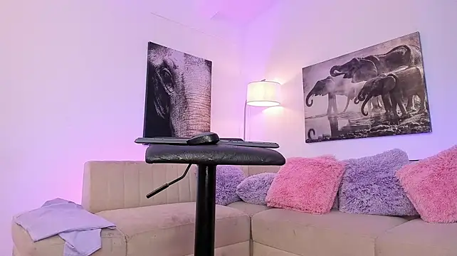 Alaia7h - Spread your ass for me in doggy style.