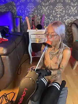 Ariaoficial - CHILI AND ALCOHOL INJECTION JUST PUSSY
