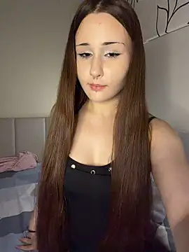 LucyWeekend - Lift my top and exal part of my breasts