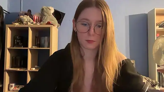 Thepretiestgirlhere - J'essaye de squirt 💦