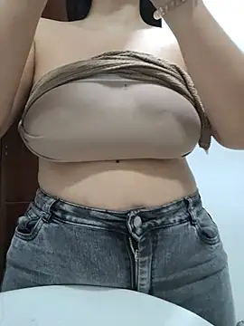 Yuli_x97 - Fingers inside pussy