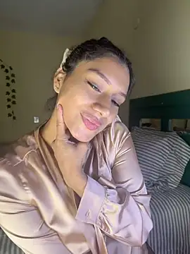 Rebbecca_ - aceite en mis nalgas