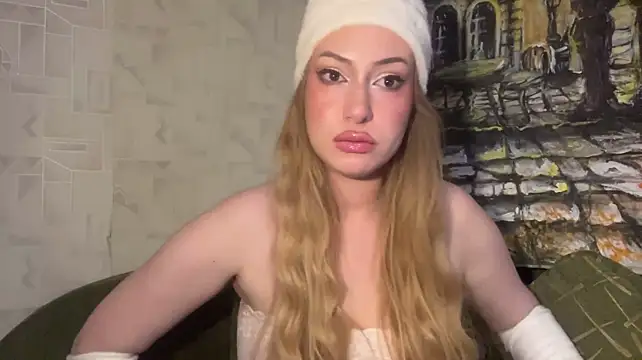ReneeNunz - Squeeze my boobies!