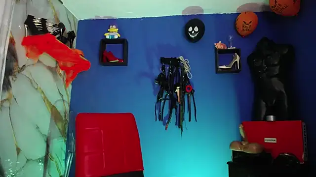Elizatexx - lick my gloves, spit on them