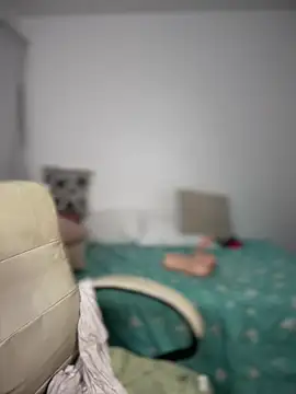 Horny_roomiess - complety naked + start fucking my pussy