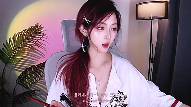 Lizhi-88 - 想我就来看我呀👻解锁定制服装