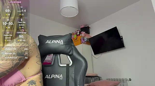 Sofialopezzzzz - Dildo between tits🍆🍒
