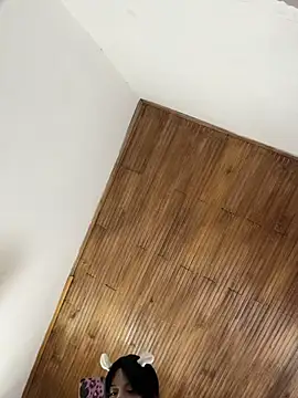 Barbie_gv - playing with my ass, one finger inside
