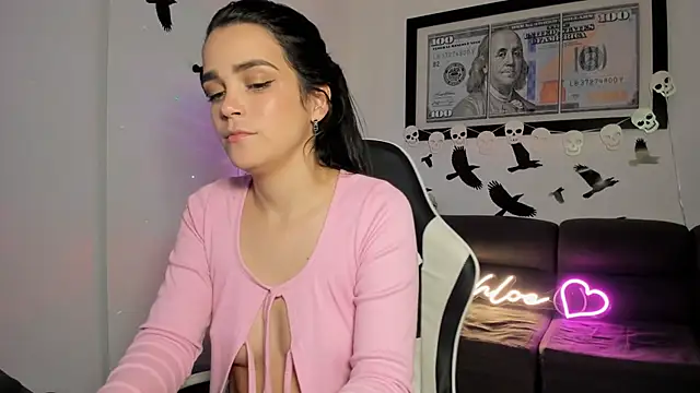 Chloesmithx- - Play Pussy 🚀