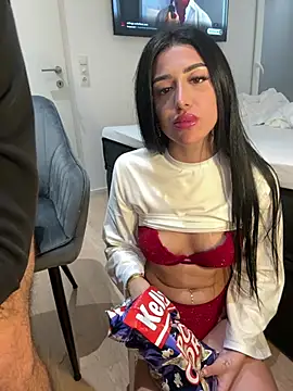 DilaraSkyyy - Kiss her Ass🍑💋💋