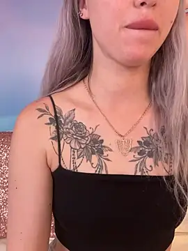 TeaseBabeXXX - FINGERING WET PUSSY