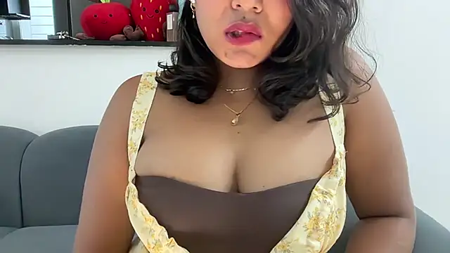Priyadevi17 - Ice on ass