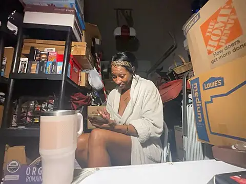 Wynterheat - Pussy Play | 2 tokens or more