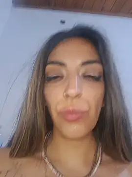Moonev21 - Salto mi dildo con la cola x 5 min