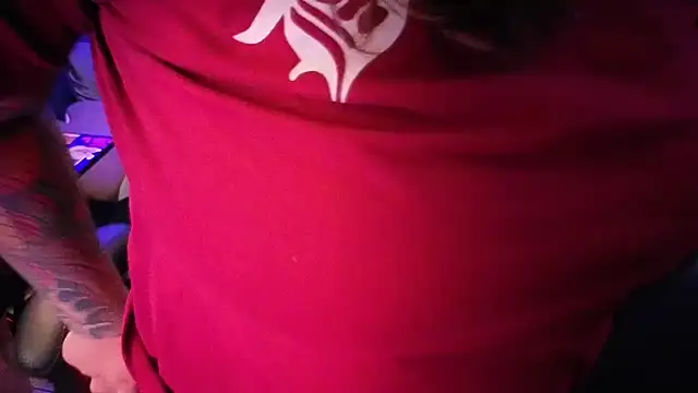 Miacanela_xo - Finger my pussy up close