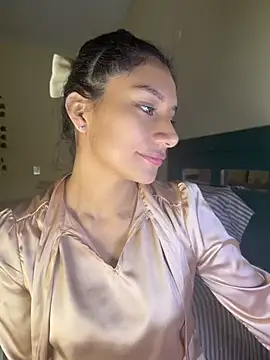 Rebbecca_ - aceite en mis nalgas