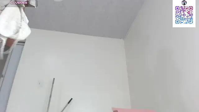 Kitty_Mifl - FUCK A CAN IN MY PUSSY